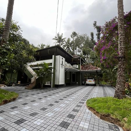 מונאר Maliyeckal Homestay מראה חיצוני תמונה